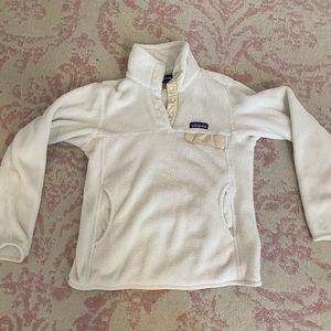 Patagonia white sweatshirt